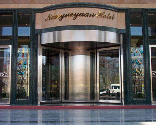 玻璃旋轉(zhuǎn)門(mén)