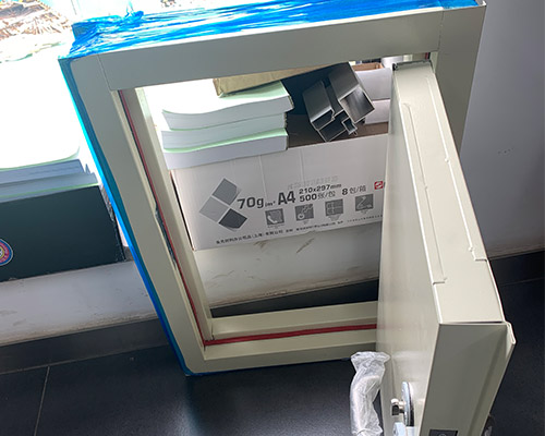 鋼質(zhì)防火門(mén)樣品