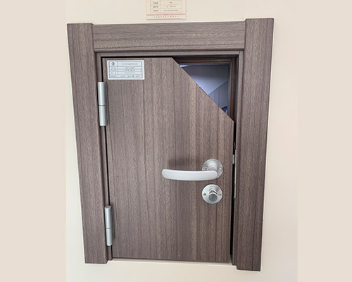 避難間防火門(mén)