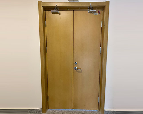 套裝烤漆木質(zhì)防火門(mén)